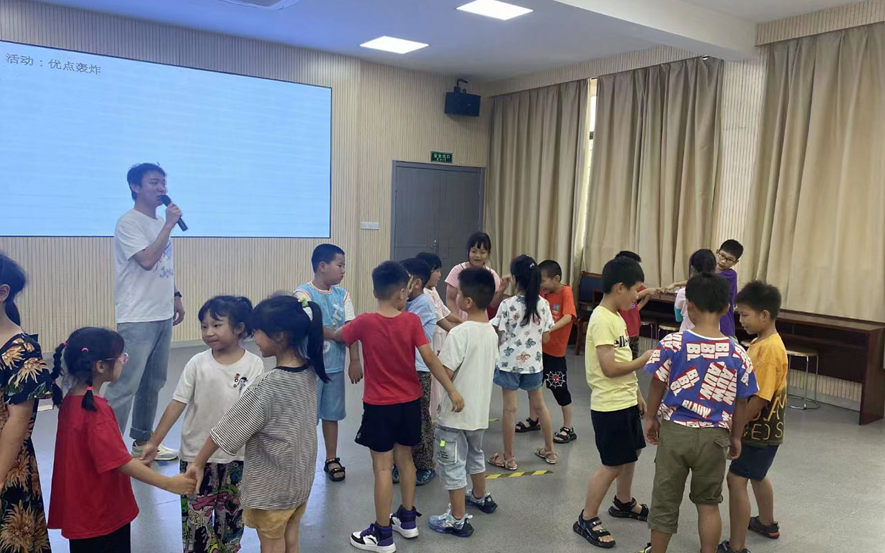 尚志龙观乡中心学校